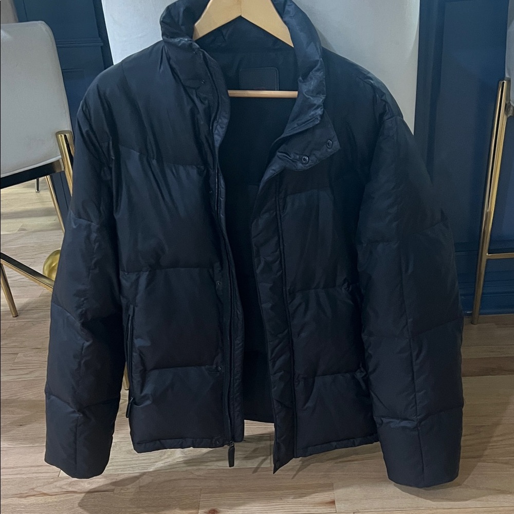 Tumi Men's Classic Black Puffer Jacket